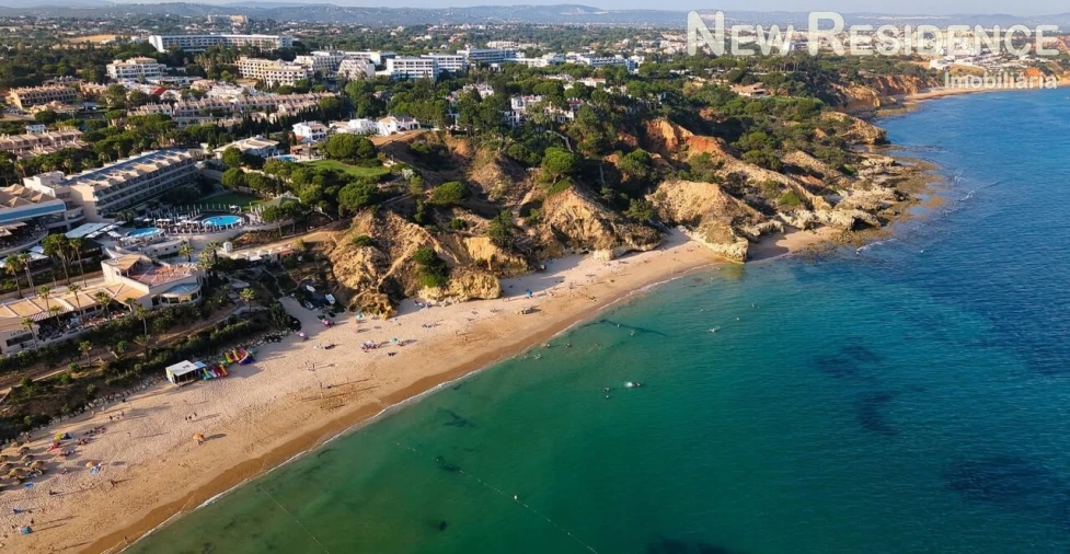 Moradia T3 para Venda em Albufeira e Olhos de Água Foto 8