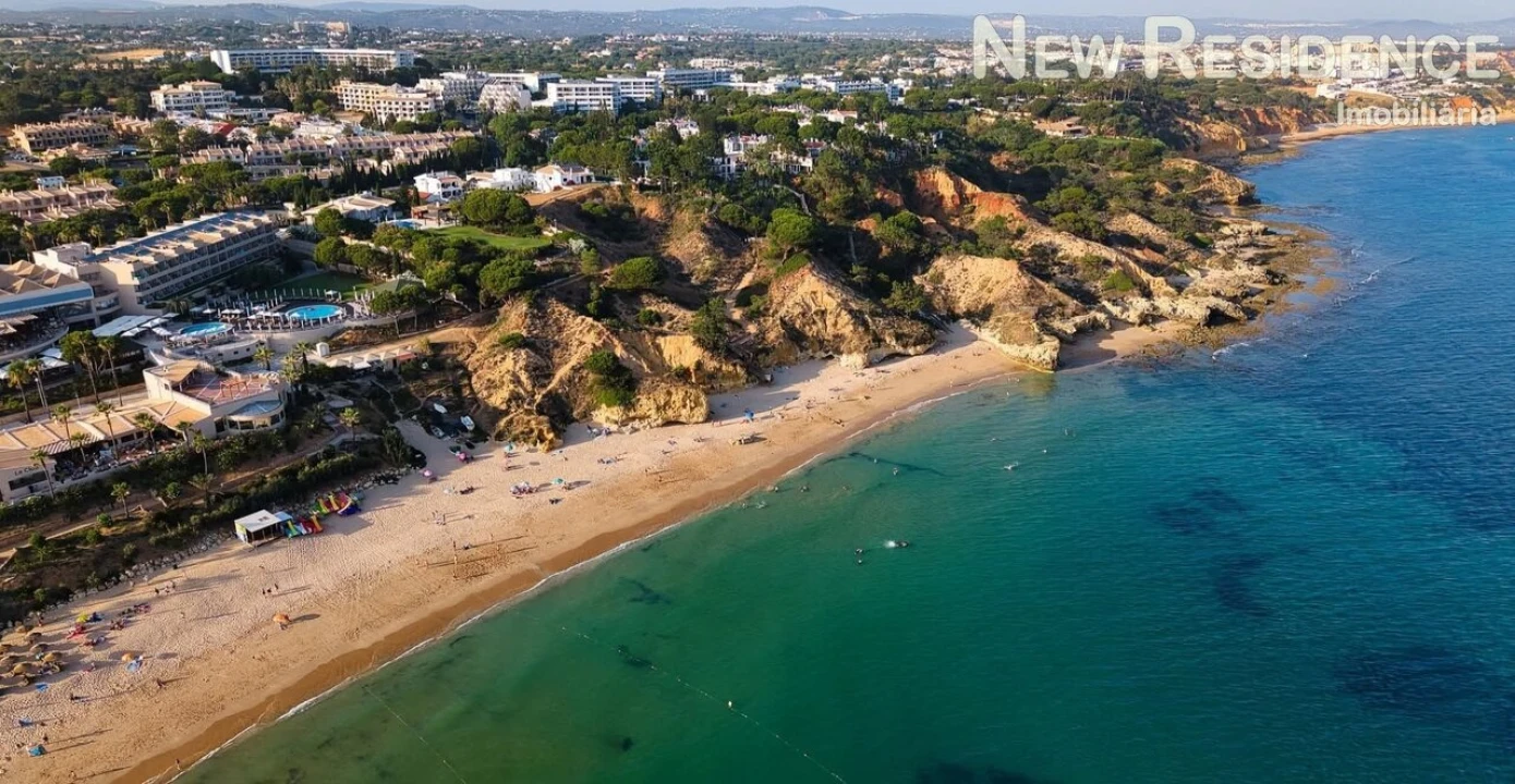 Moradia T3 para Venda em Albufeira e Olhos de Água Foto 8