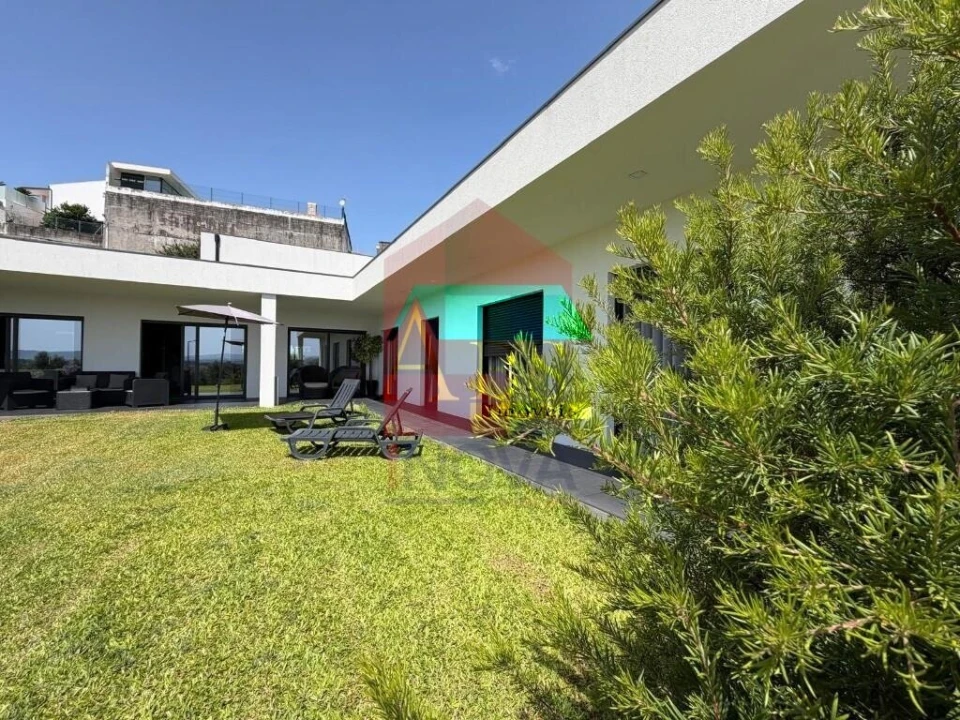 Moradia T3 para Venda em Vila Verde e Barbudo Foto 40