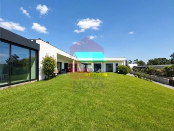 Moradia T3 para Venda em Vila Verde e Barbudo