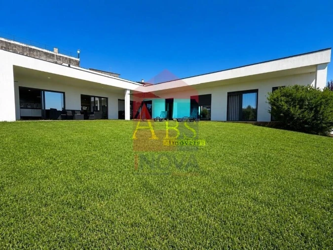 Moradia T3 para Venda em Vila Verde e Barbudo Foto 41