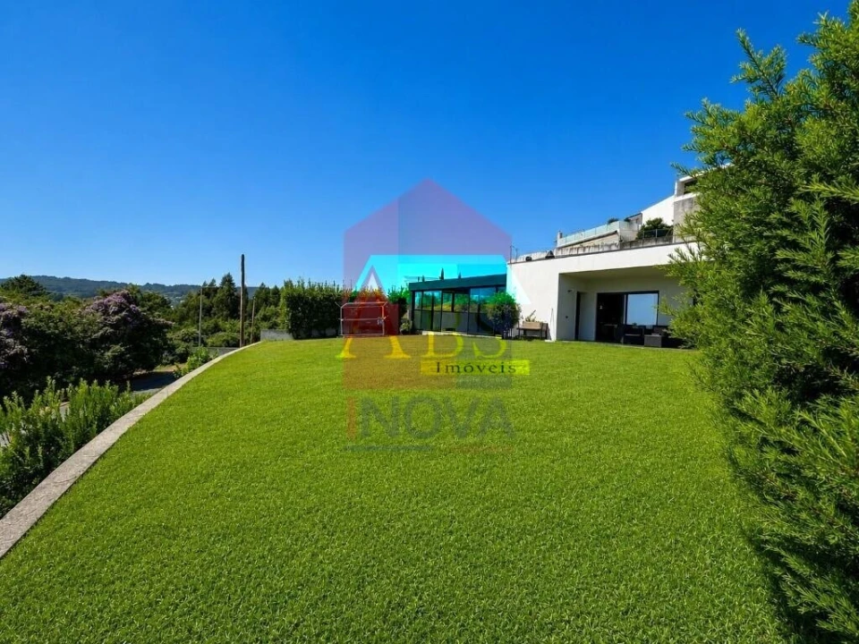 Moradia T3 para Venda em Vila Verde e Barbudo Foto 44