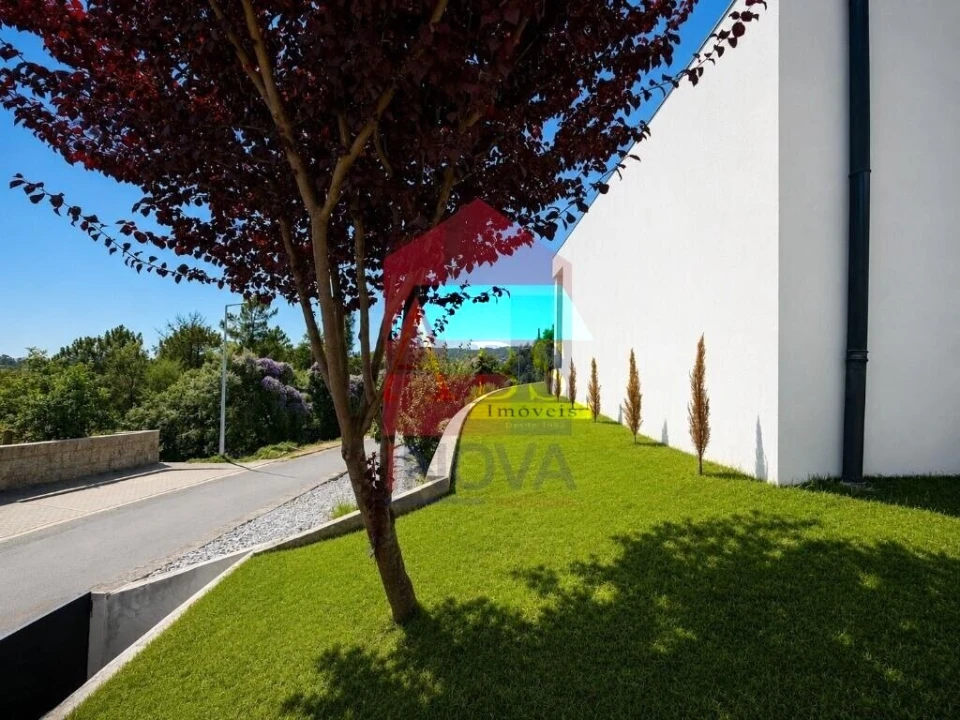 Moradia T3 para Venda em Vila Verde e Barbudo Foto 43