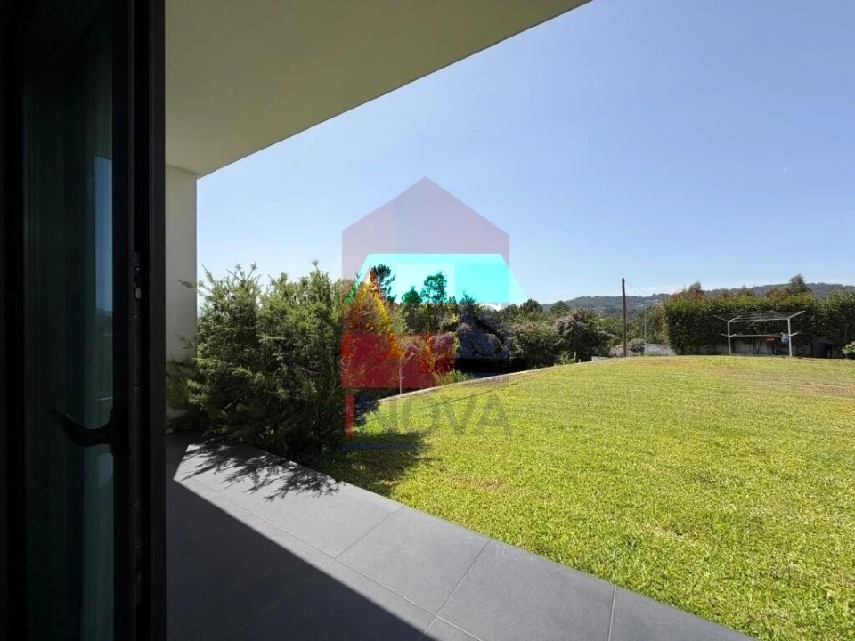 Moradia T3 para Venda em Vila Verde e Barbudo Foto 20