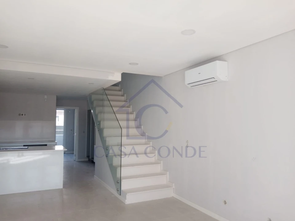 Moradia T3 para Venda em Fernao Ferro Foto 10