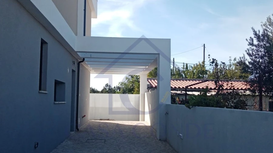Moradia T3 para Venda em Fernao Ferro