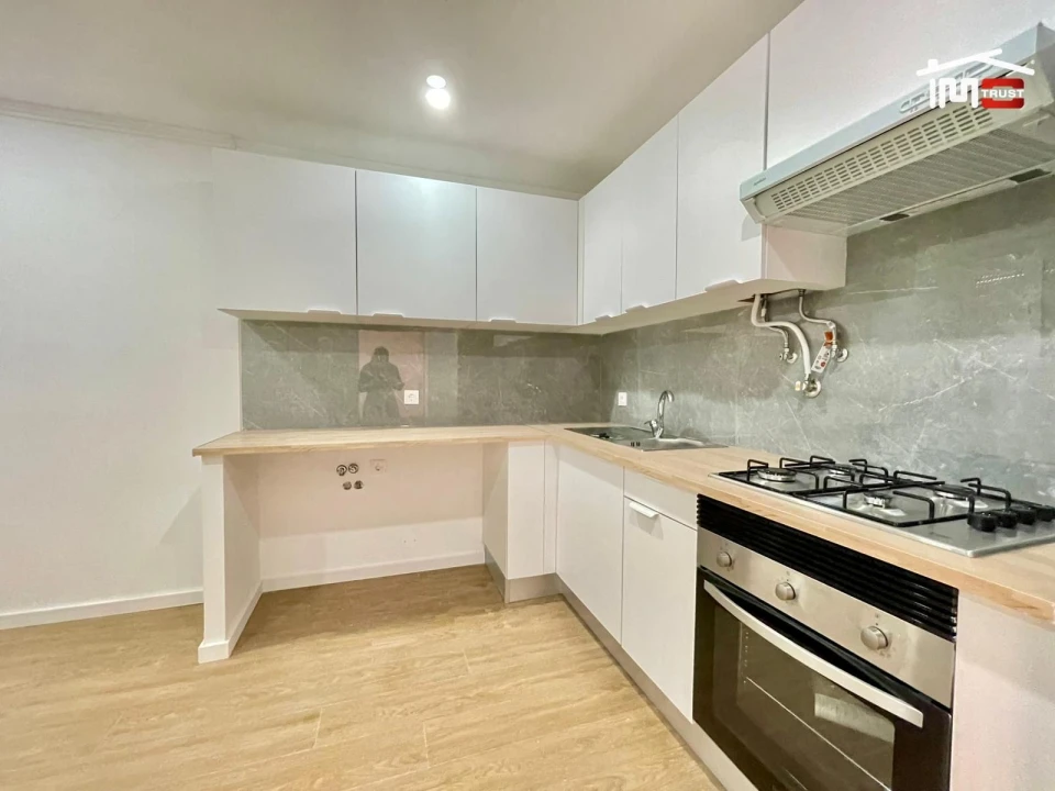Apartamento T1 para Venda em Santo Antonio da Charneca Foto 4