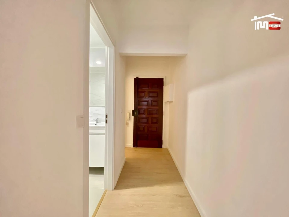 Apartamento T1 para Venda em Santo Antonio da Charneca Foto 17