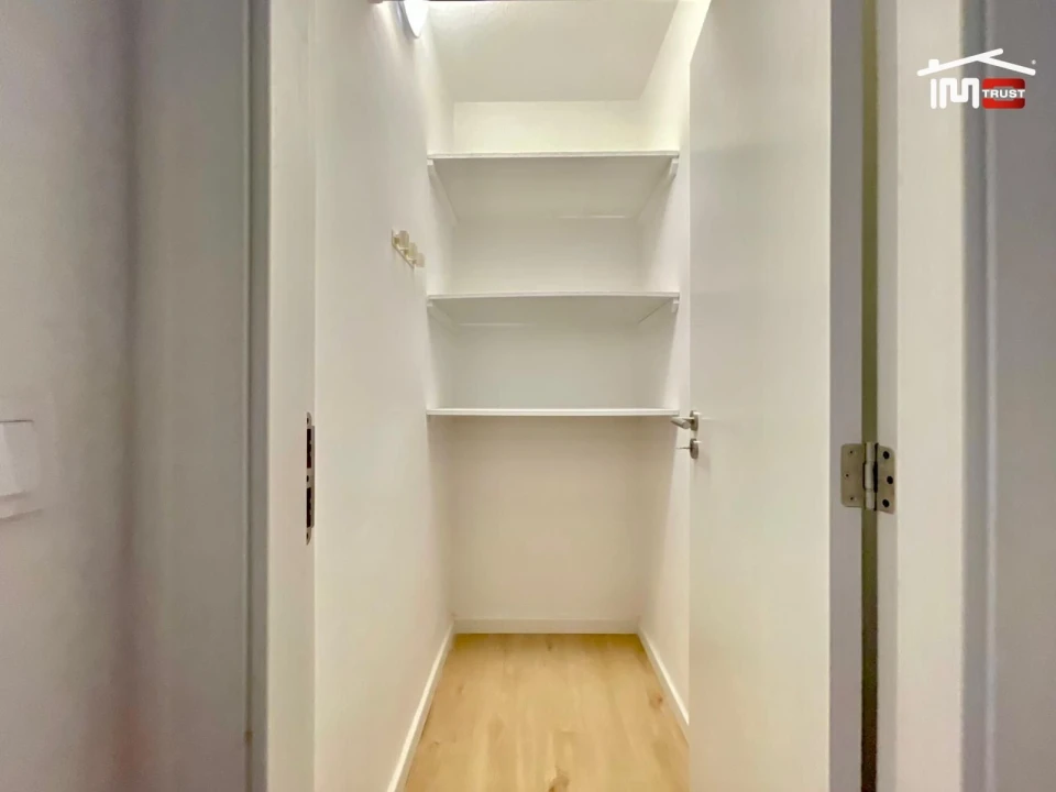 Apartamento T1 para Venda em Santo Antonio da Charneca Foto 21