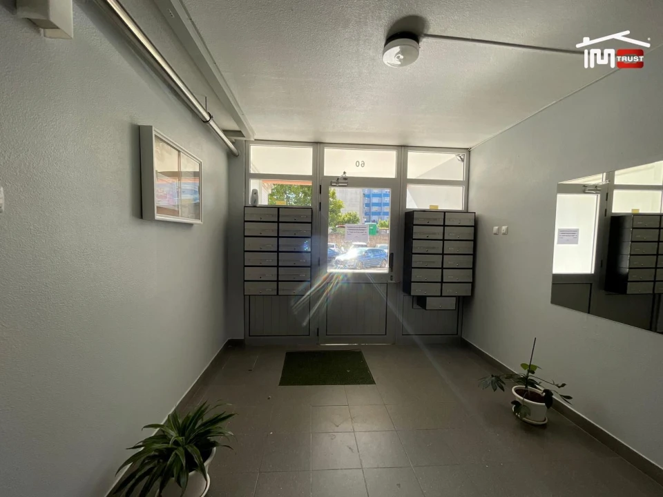 Apartamento T1 para Venda em Santo Antonio da Charneca Foto 22