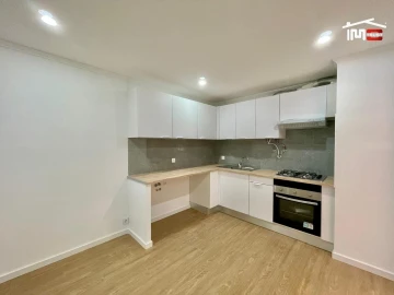 Apartamento T1 para Venda em Santo Antonio da Charneca