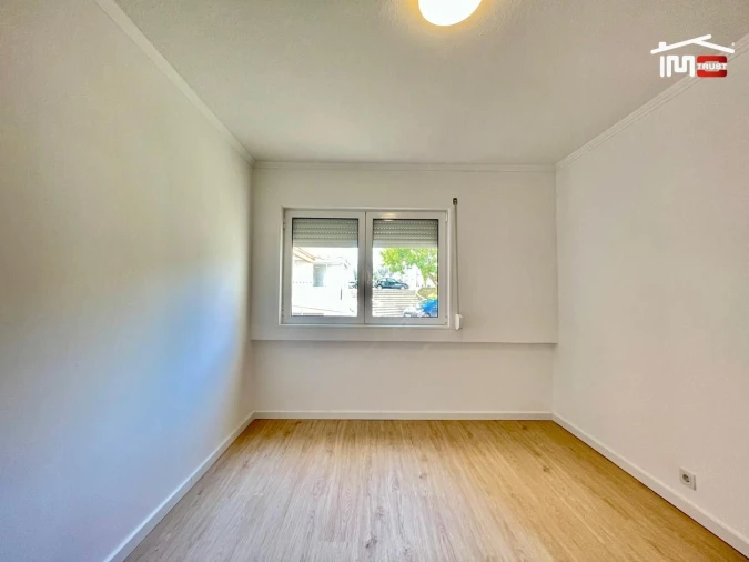 Apartamento T1 para Venda em Santo Antonio da Charneca Foto 15