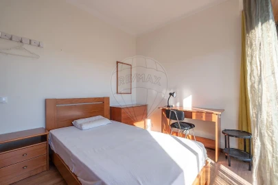 Apartamento T4 para Venda em Sé Nova, Santa Cruz, Almedina e São Bartolomeu