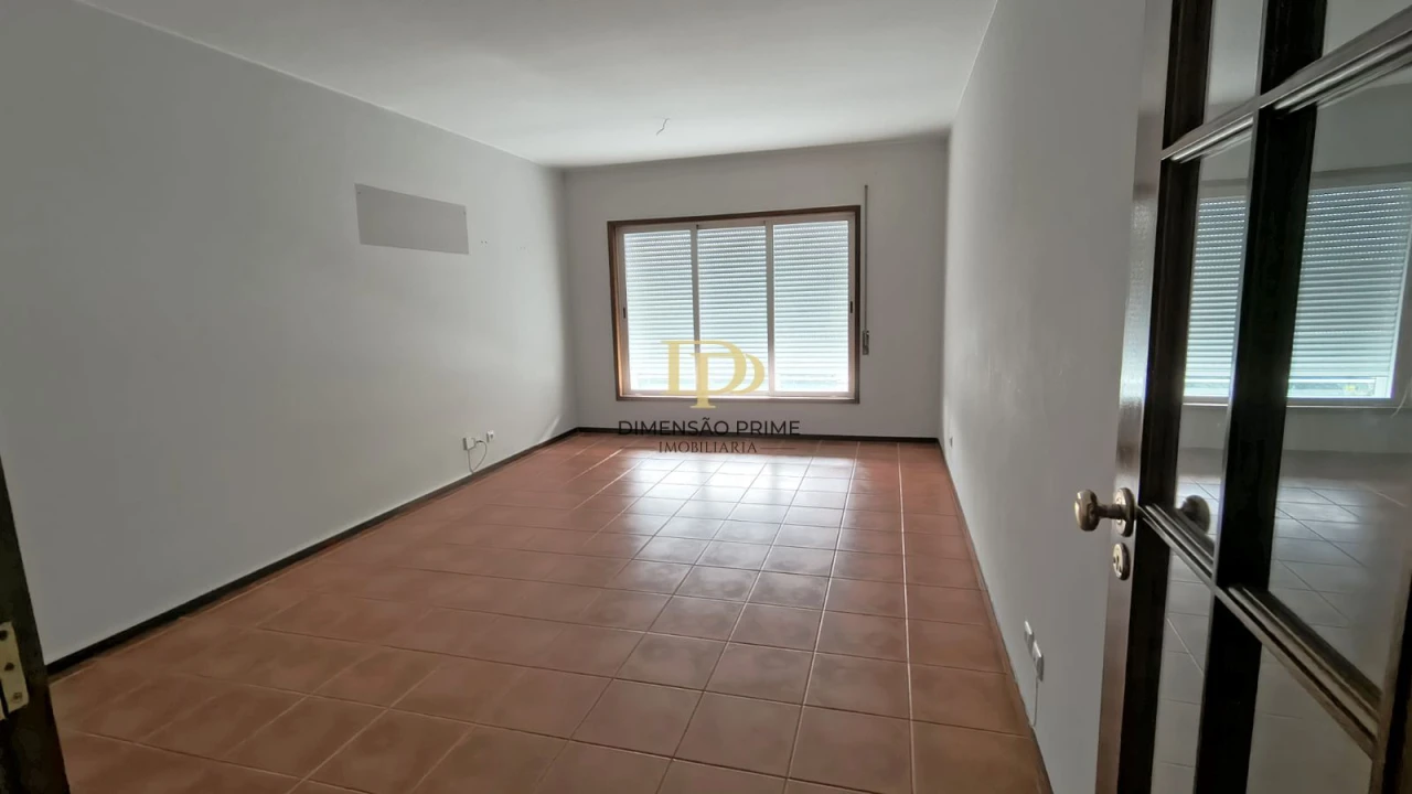 Apartamento T3 para Arrendamento em Perafita, Lavra e Santa Cruz do Bispo Foto 1