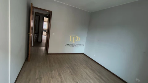 Apartamento T3 para Arrendamento em Perafita, Lavra e Santa Cruz do Bispo