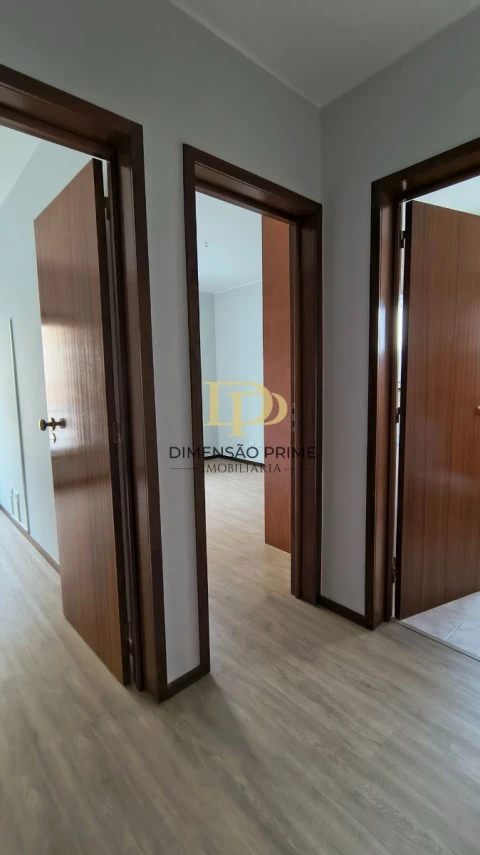 Apartamento T3 para Arrendamento em Perafita, Lavra e Santa Cruz do Bispo
