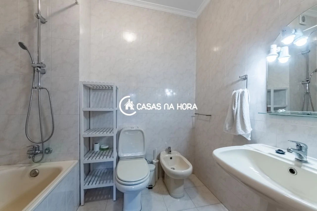 Apartamento T2 para Venda em Oliveira do Douro Foto 16