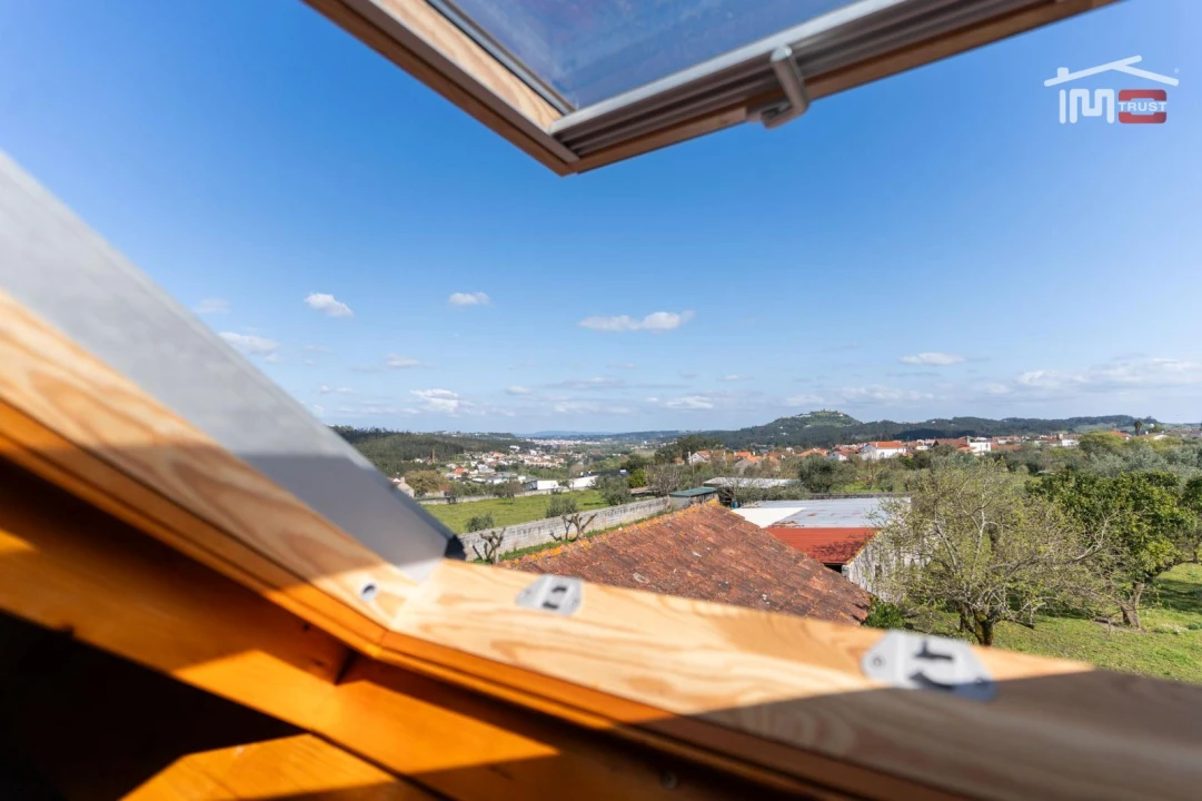 Quinta T2 para Arrendamento em Atouguia Foto 11