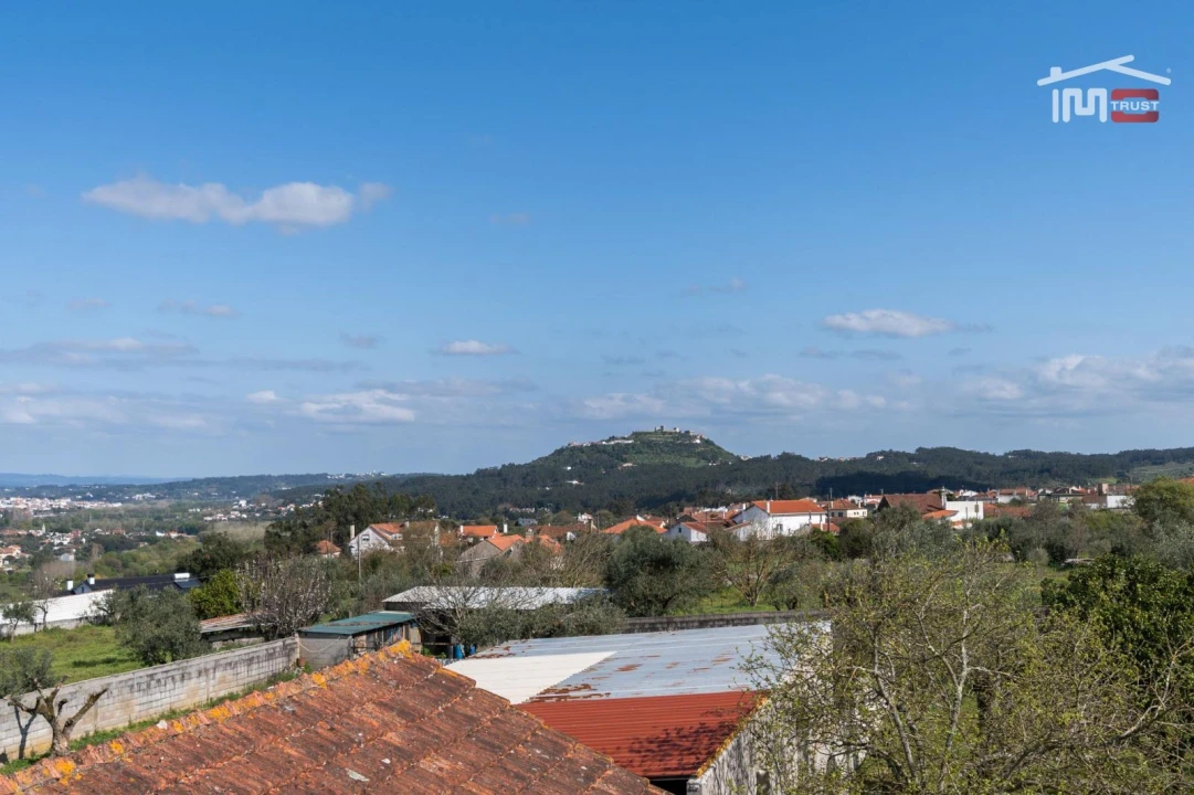 Quinta T2 para Arrendamento em Atouguia Foto 22