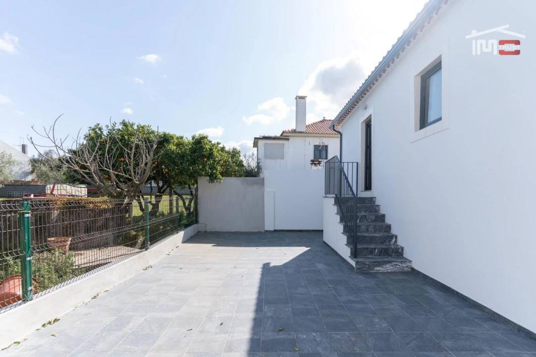 Quinta T2 para Arrendamento em Atouguia Foto 25