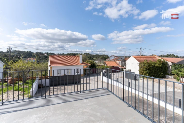 Quinta T2 para Arrendamento em Atouguia Foto 23