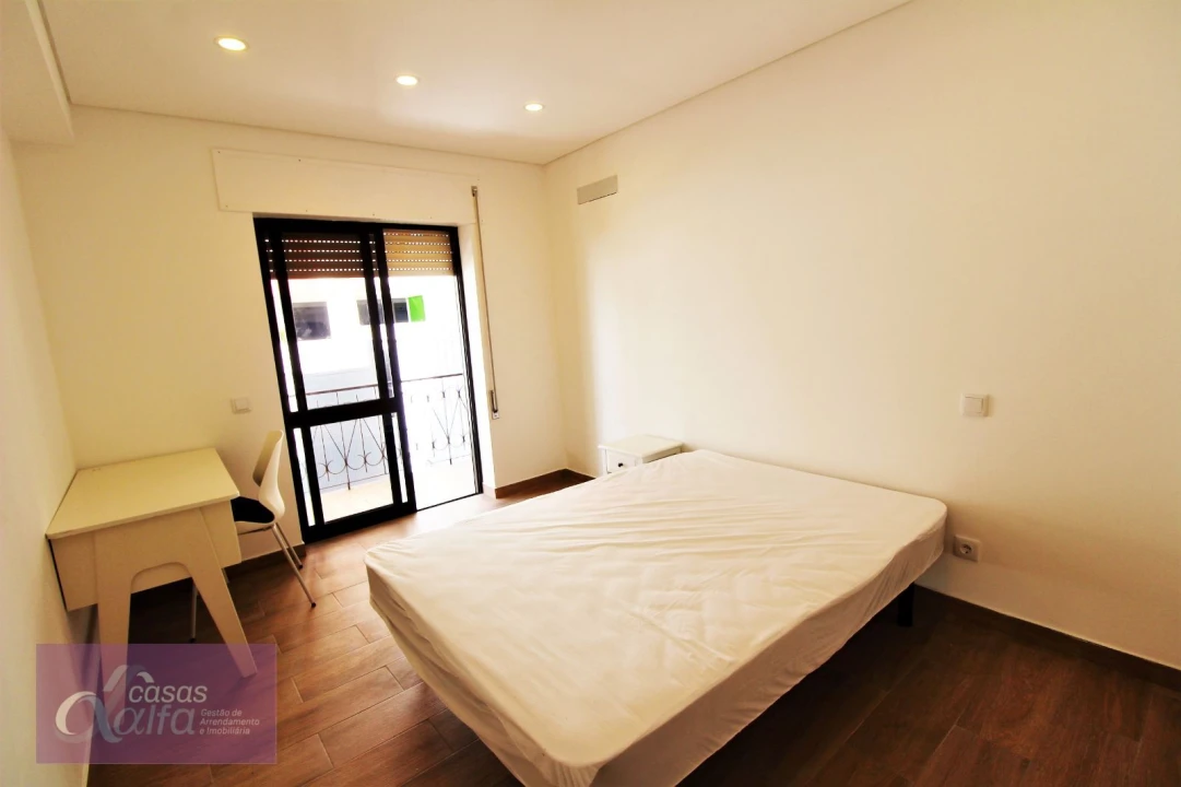 Quarto para Arrendamento em Leiria, Pousos, Barreira e Cortes Foto 2