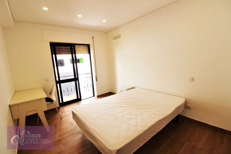 Quarto para Arrendamento em Leiria, Pousos, Barreira e Cortes Foto 2