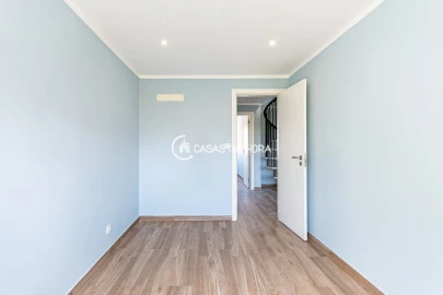Apartamento T4 para Arrendamento em Benfica