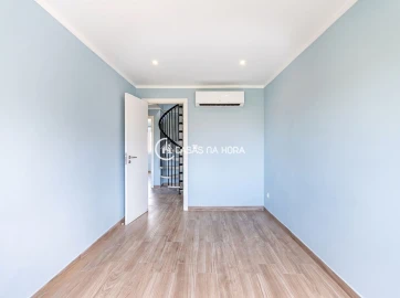 Apartamento T4 para Arrendamento em Benfica