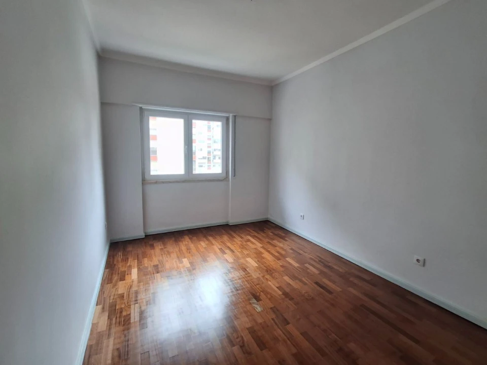 Apartamento T3 para Arrendamento em Oeiras e São Julião da Barra, Paço de Arcos e Caxias Foto 6