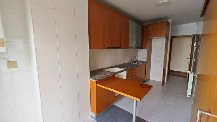 Apartamento T2 para Arrendamento em Santa Marinha e São Pedro da Afurada Foto 5