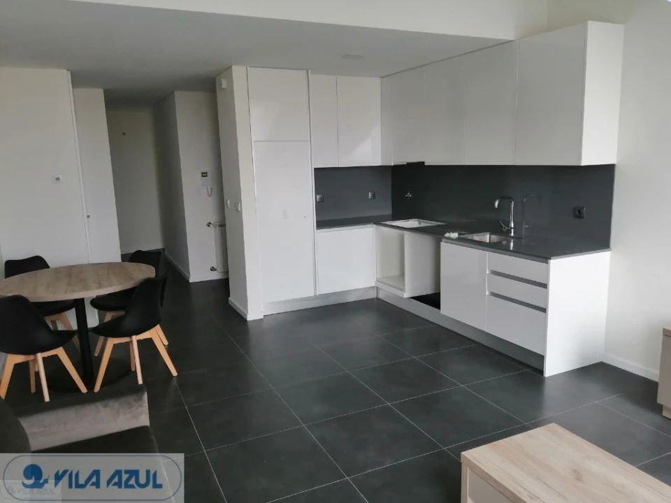 Apartamento T2 para Arrendamento em Cedofeita, Santo Ildefonso, Sé, Miragaia, São Nicolau e Vitória Foto 1
