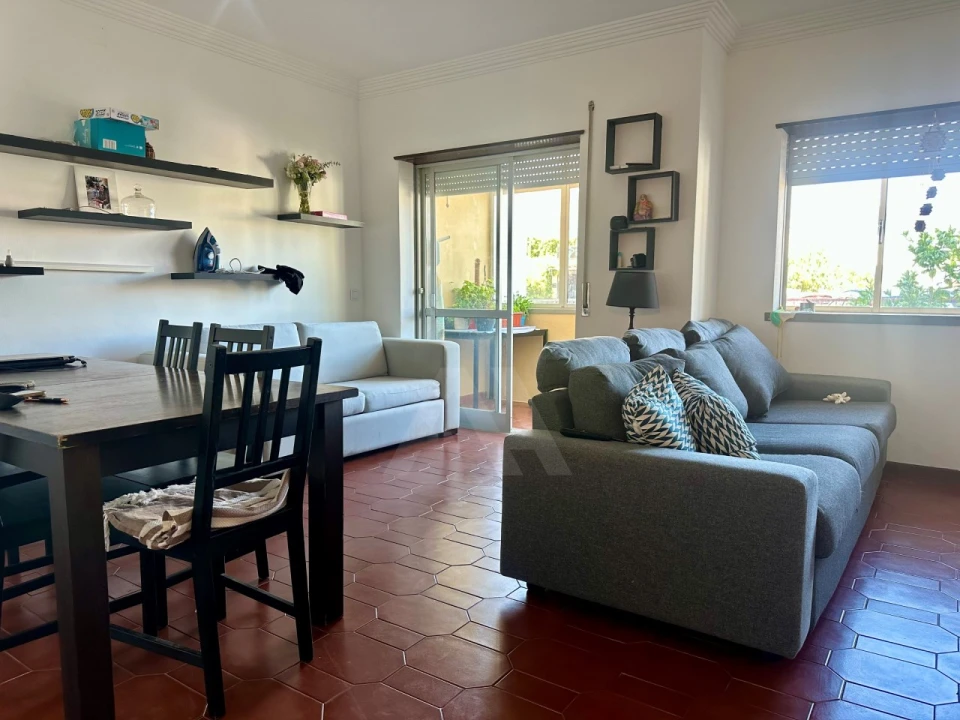 Apartamento T2 para Venda em Alcabideche Foto 1