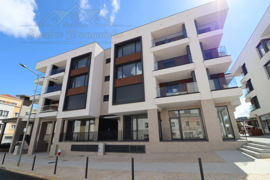 Apartamento T2 para Venda em Santa Maria, São Pedro e Matacães Foto 2
