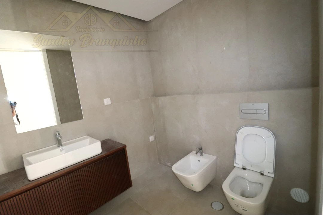 Apartamento T2 para Venda em Santa Maria, São Pedro e Matacães Foto 25