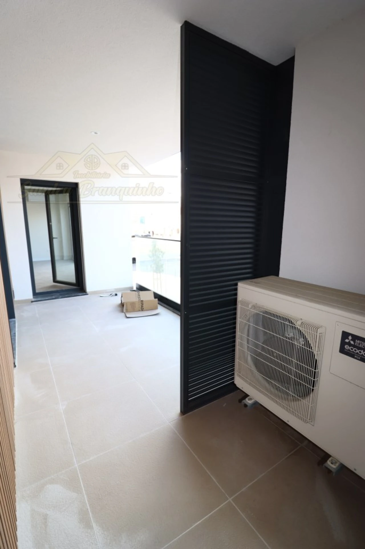 Apartamento T2 para Venda em Santa Maria, São Pedro e Matacães Foto 37