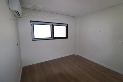 Apartamento T2 para Venda em Santa Maria, São Pedro e Matacães
