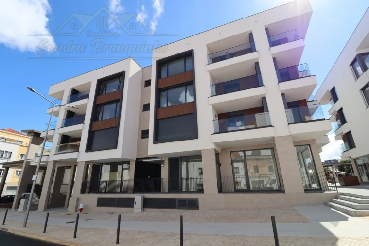 Apartamento T2 para Venda em Santa Maria, São Pedro e Matacães Foto 2