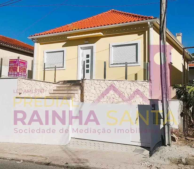 Moradia T3 para Venda em Santa Clara e Castelo Viegas Foto 1
