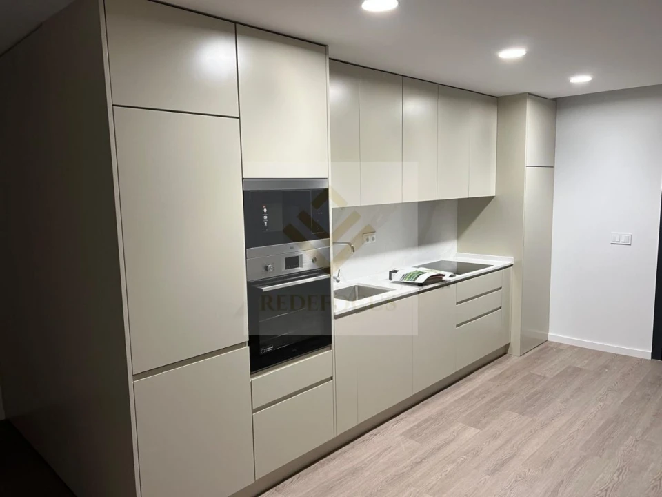 Apartamento T1 para Venda em Ferreiros e Gondizalves Foto 53