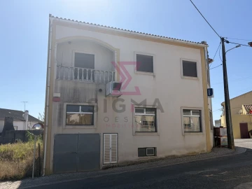 Moradia T3 para Venda em Vermelha