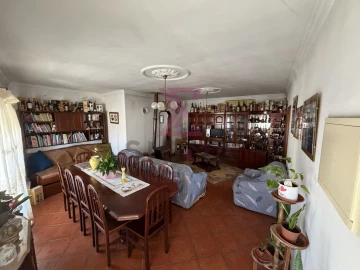 Moradia T3 para Venda em Vermelha