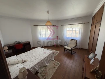 Moradia T3 para Venda em Vermelha