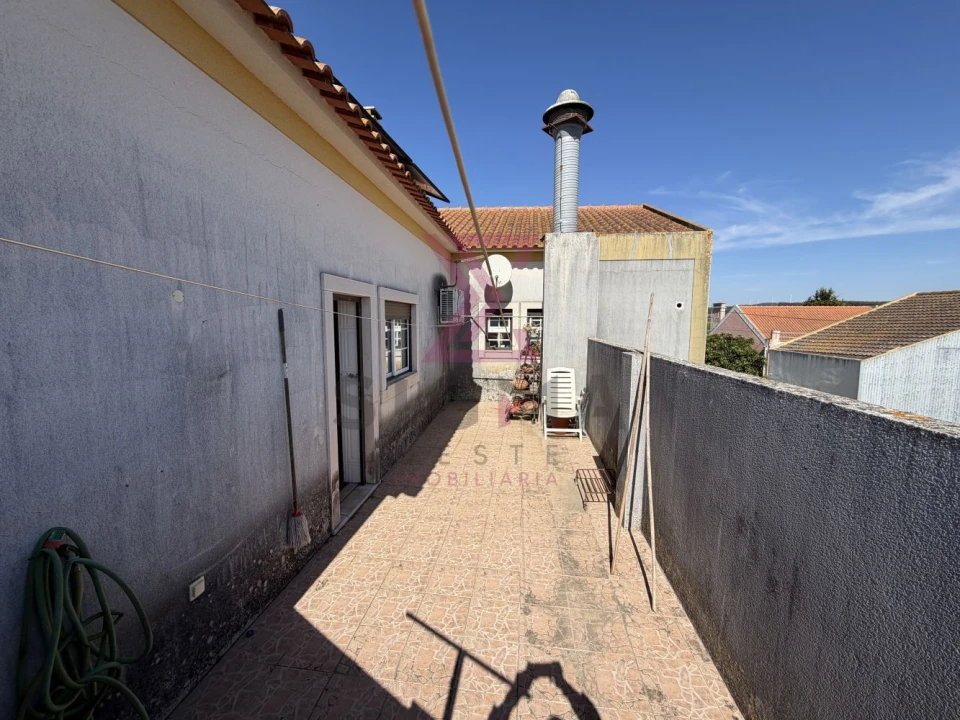 Moradia T3 para Venda em Vermelha Foto 5