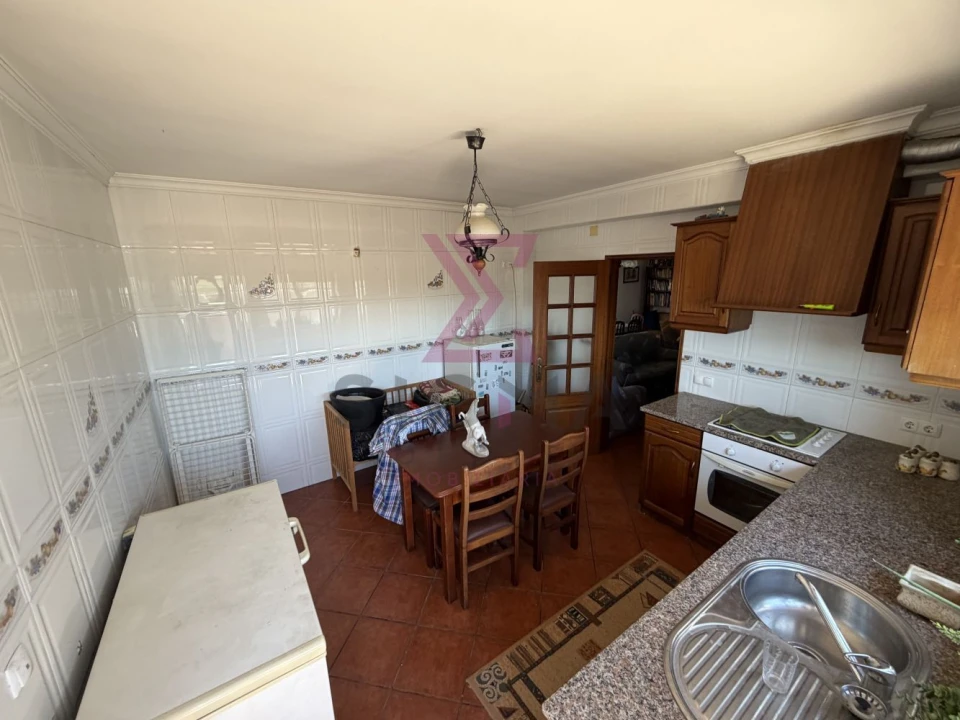 Moradia T3 para Venda em Vermelha Foto 3