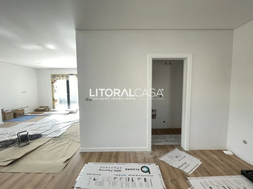 Moradia T3 para Venda em Febres Foto 6