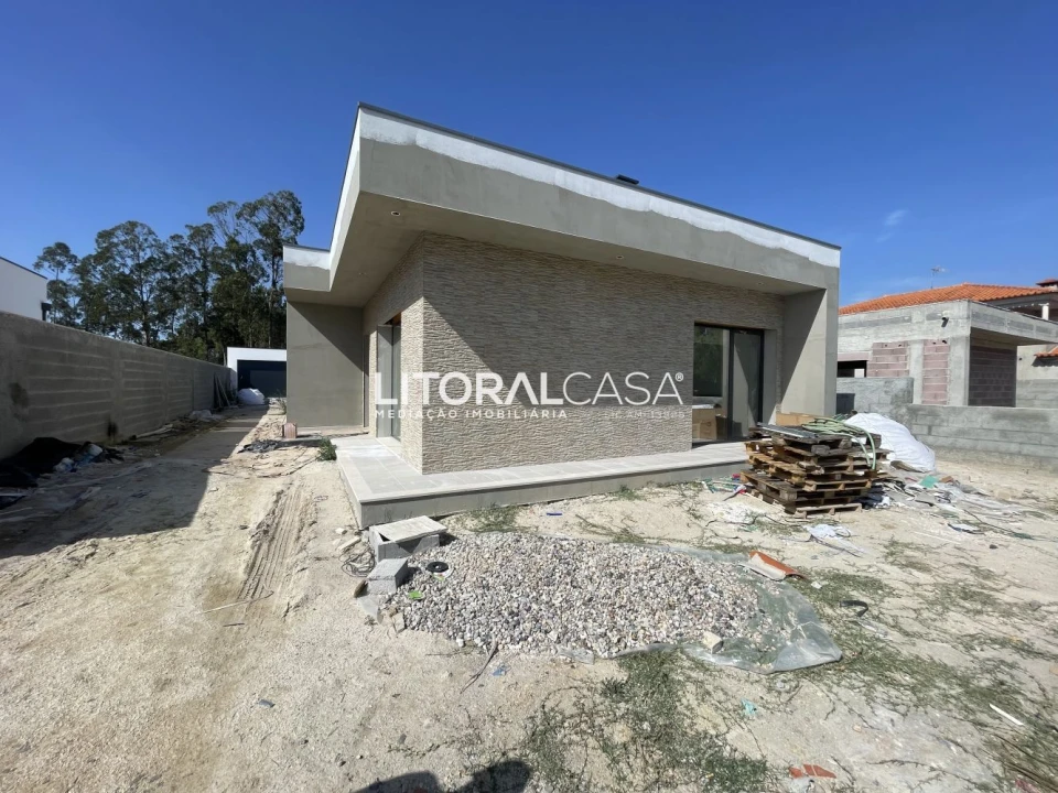 Moradia T3 para Venda em Febres Foto 2