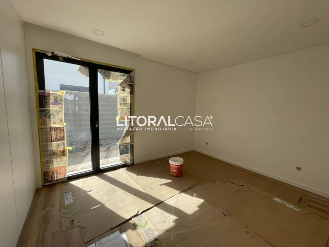 Moradia T3 para Venda em Febres Foto 13