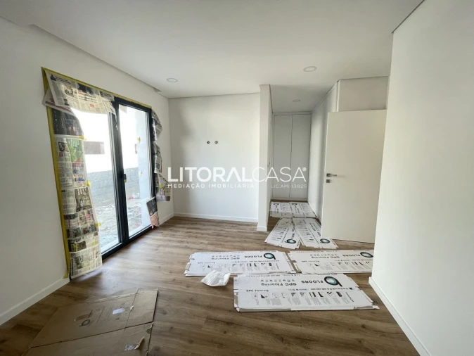 Moradia T3 para Venda em Febres Foto 12