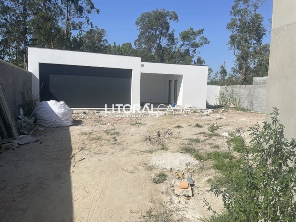 Moradia T3 para Venda em Febres Foto 24